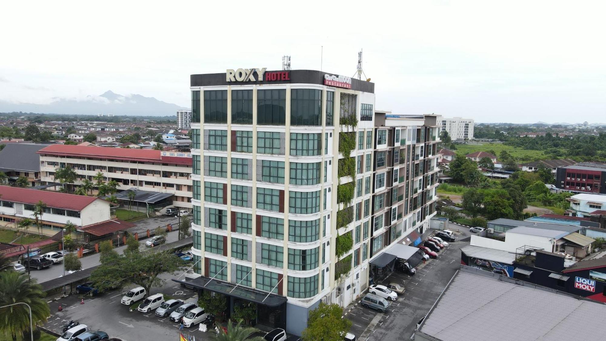 Roxy Hotel & Apartments Кучинг Экстерьер фото