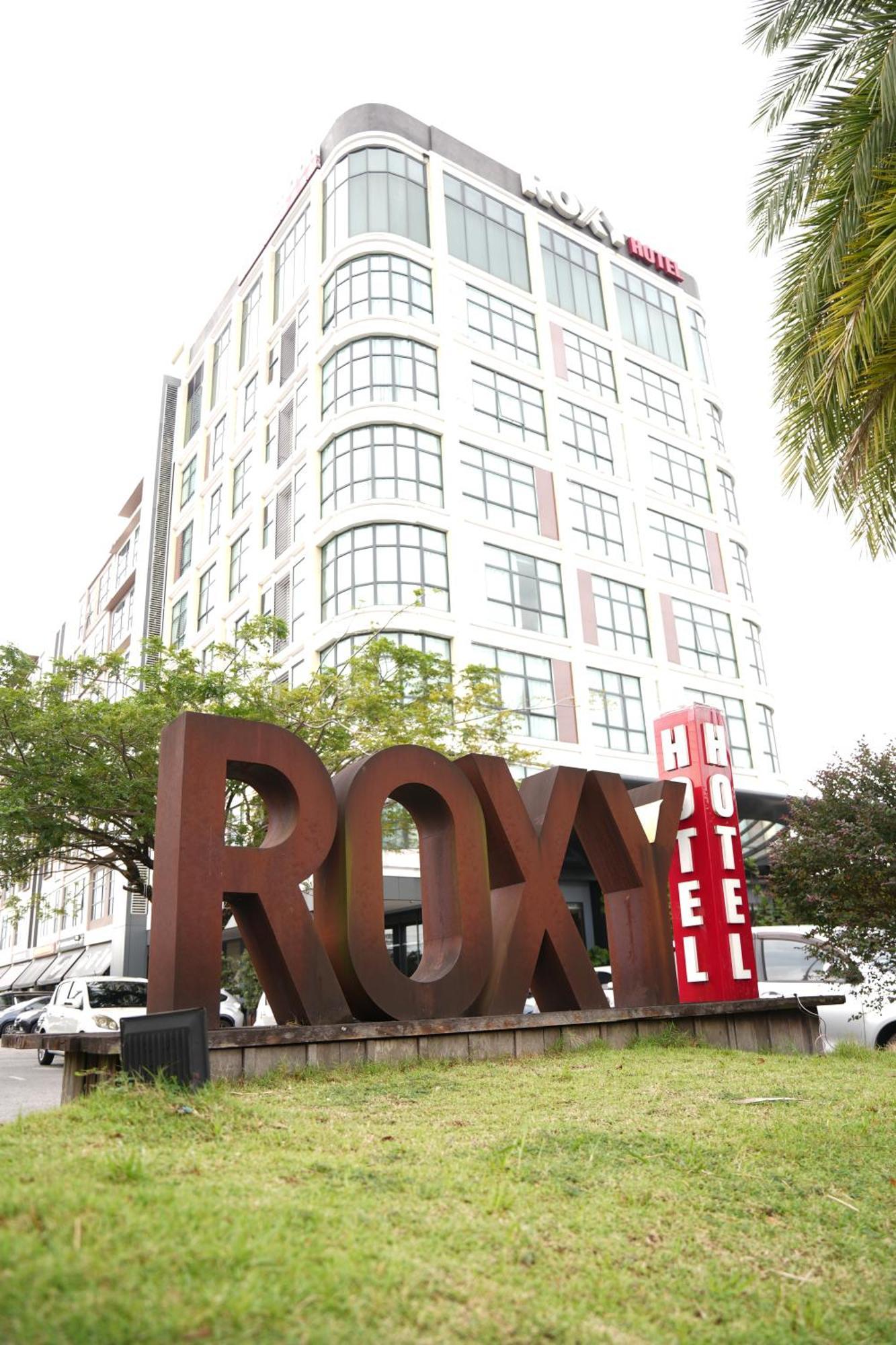 Roxy Hotel & Apartments Кучинг Экстерьер фото